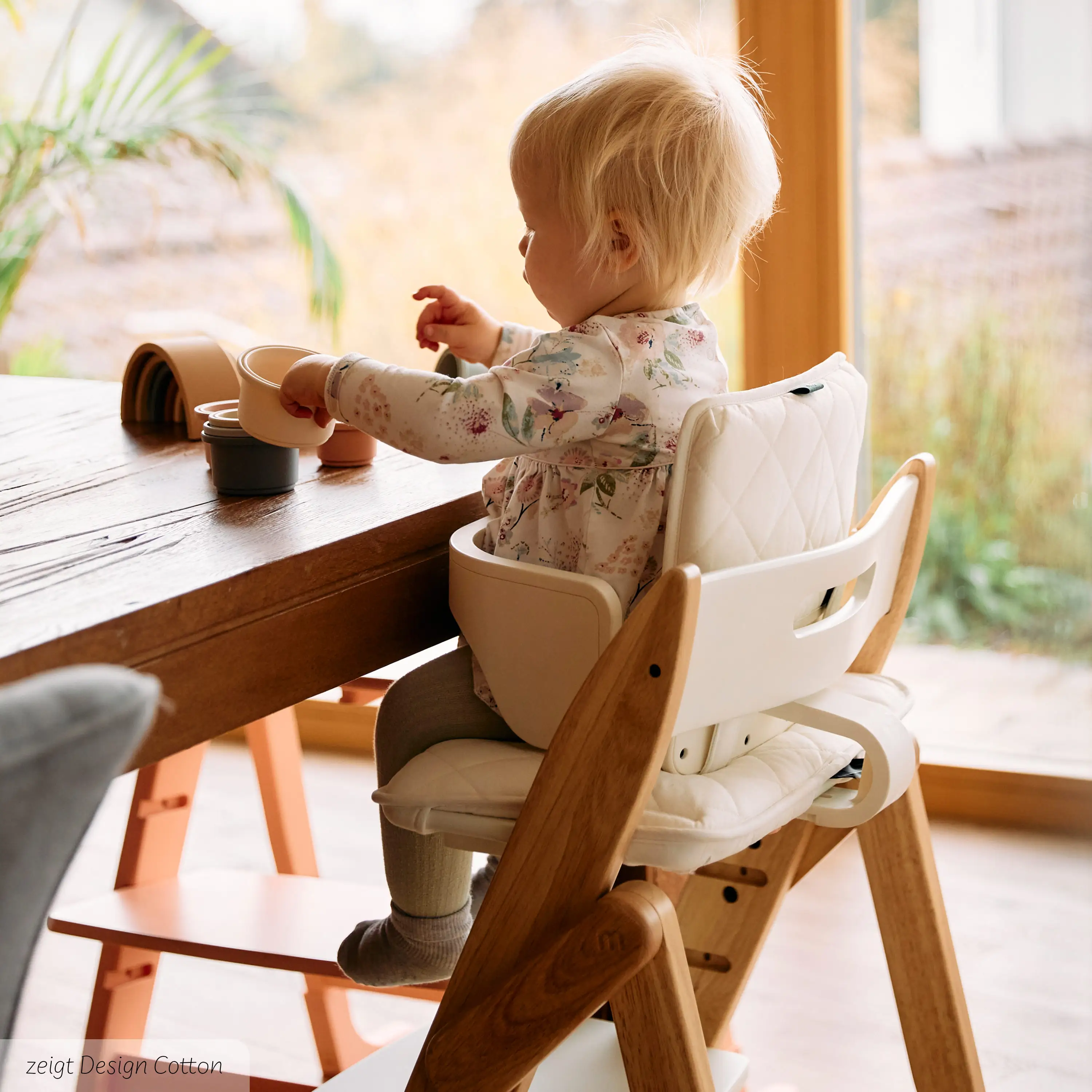 Klappbarer Hochstuhl Yippy Trunk - Oak Klappbarer Hochstuhl Yippy Trunk - Oak